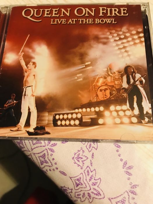 CD duplo QUEEN Of Fire Live at the bowl