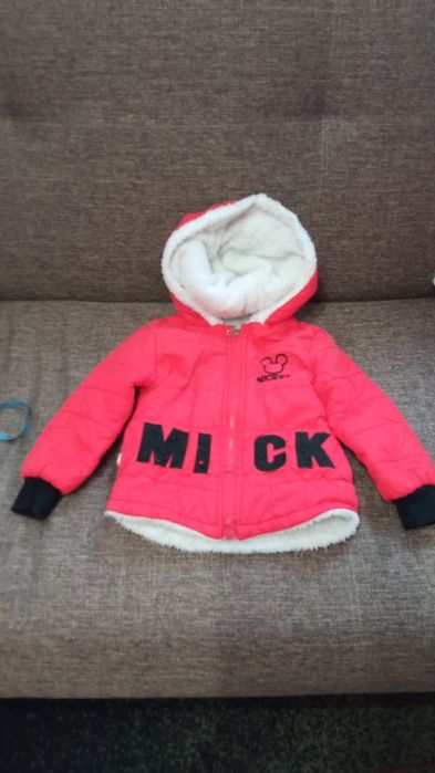 Весняно- осінні курточки на 2-3роки.       ік дівчинці