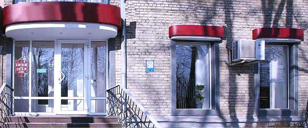 Офісне фасадне приміщення 80 м² (торговий зал 50 м²), бульвар Шевченка