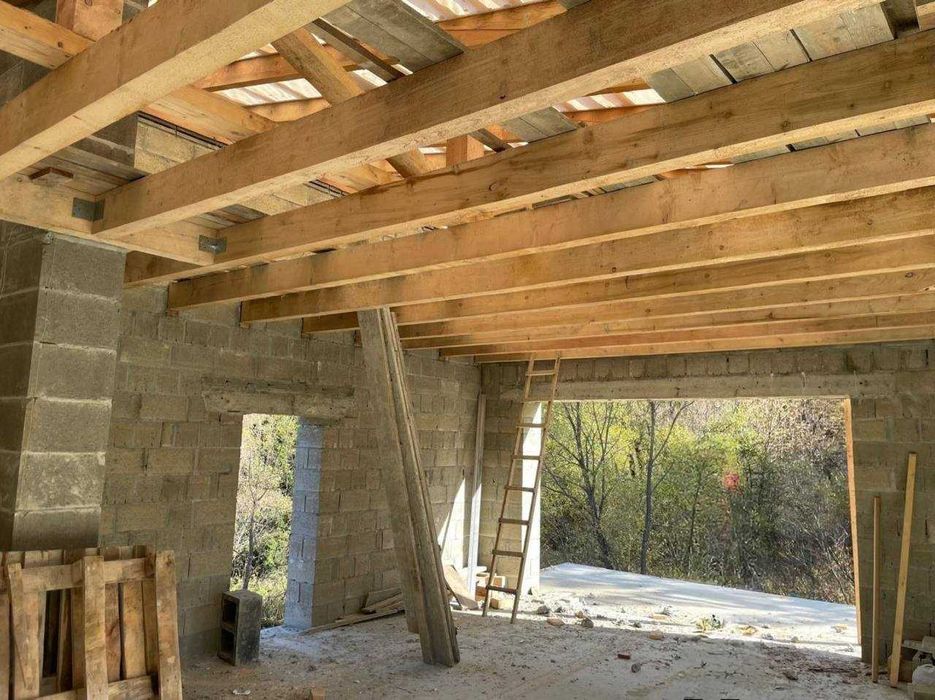 Продаж котеджу під інвестицію у Микуличині