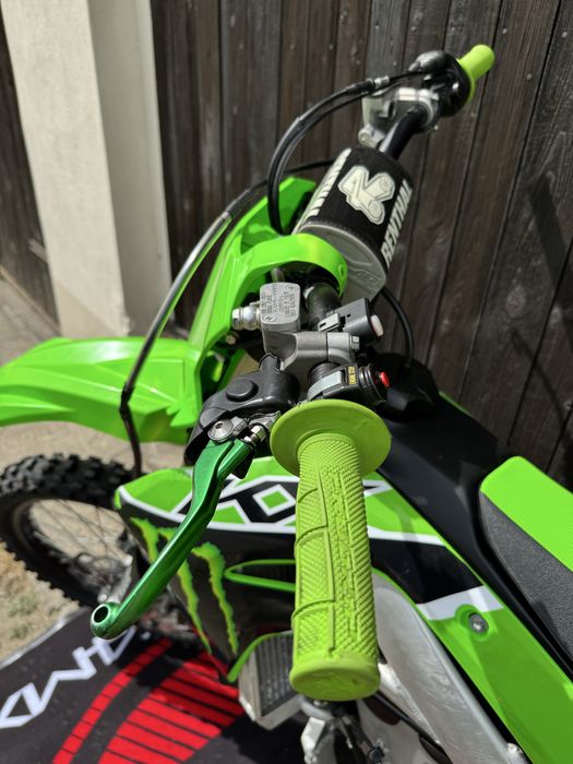 Kawasaki KXF 250 (2023r, 60MTH, 2 właściciel)