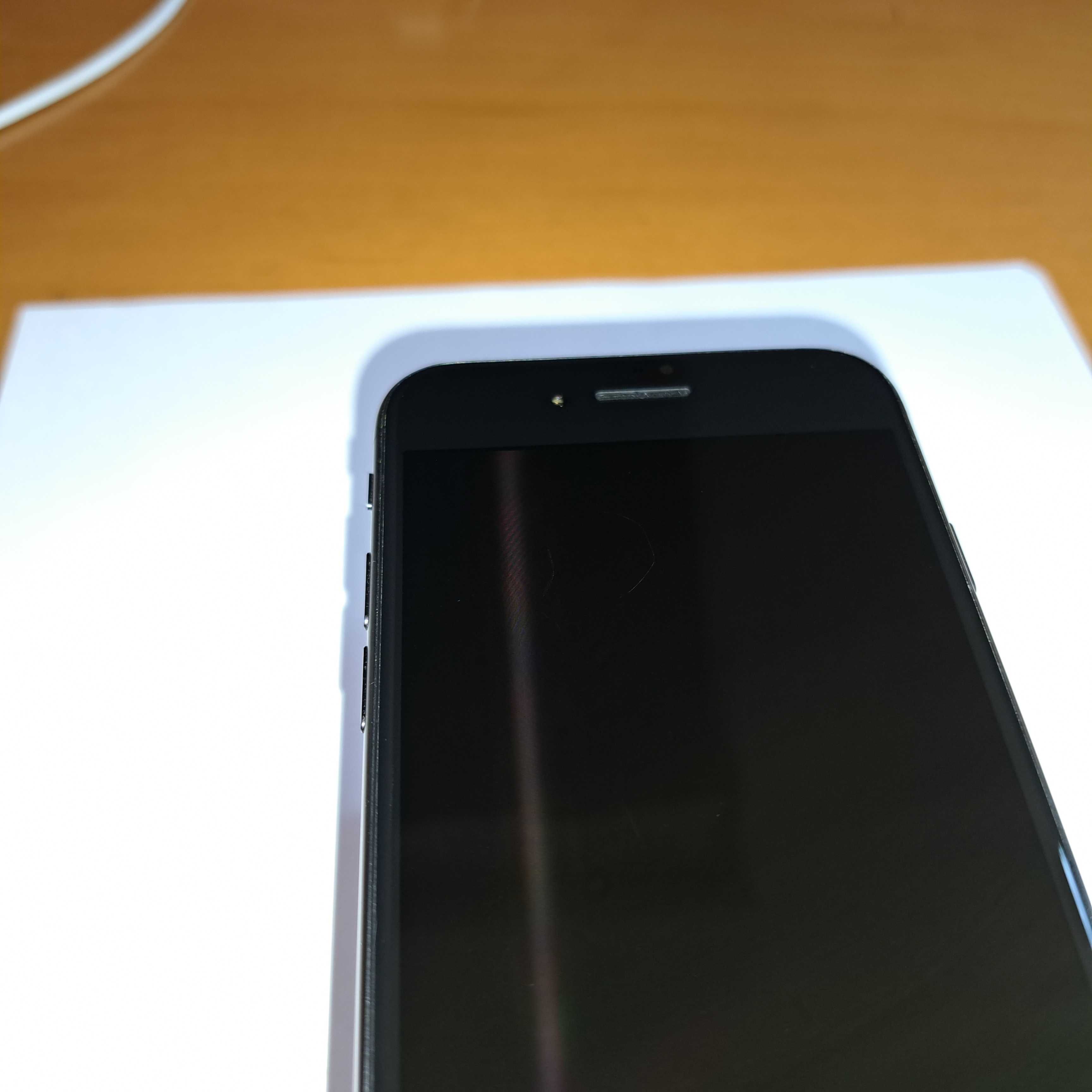 iPhone 8 64GB Czarny, Bardzo Dobry Stan! 6msc Gwarancji!