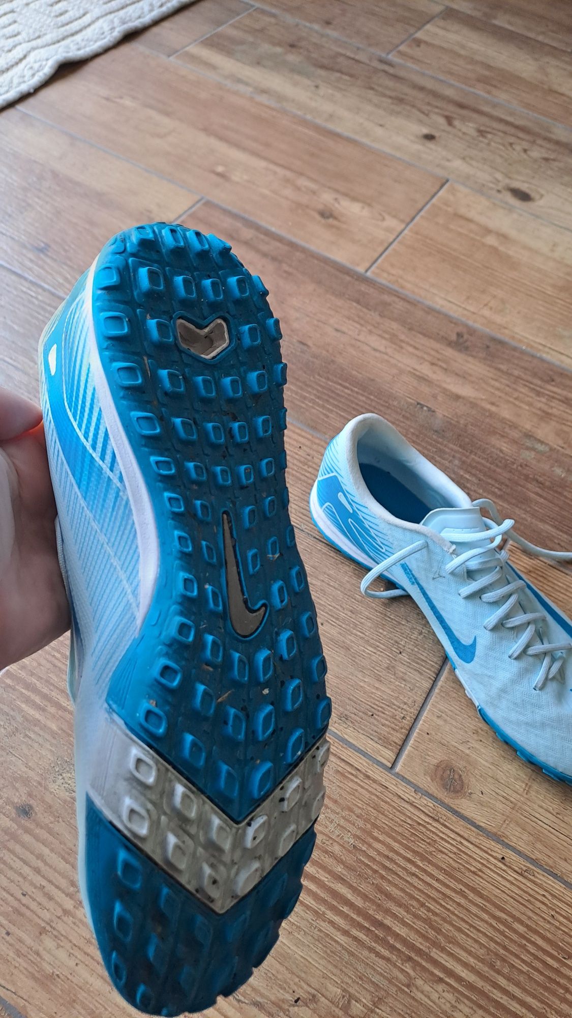 buty nike turfy 42
