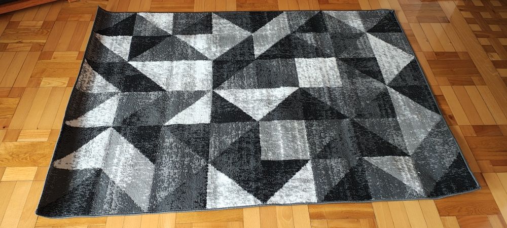 Dywan 120 cm x 170 cm.