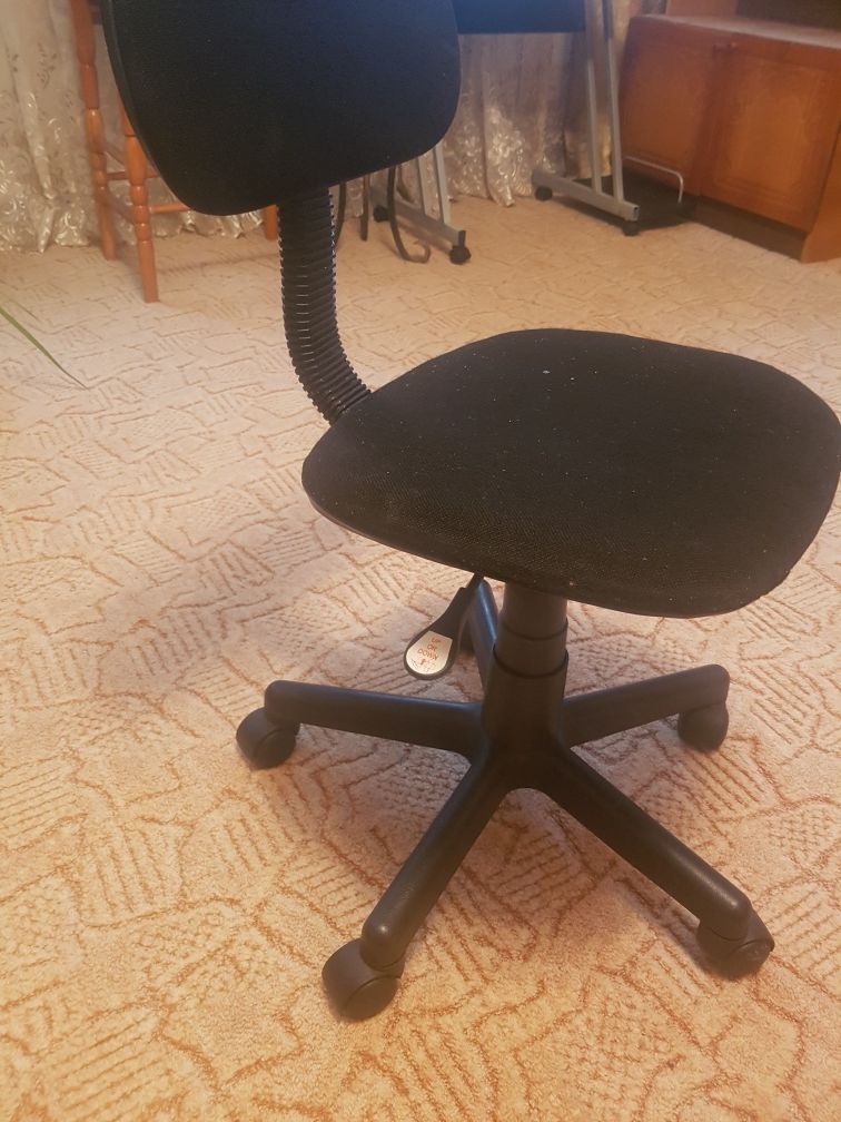 Стол компьютерный со стулом
