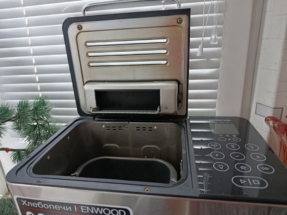 Хлібопічка Kenwood BM 450