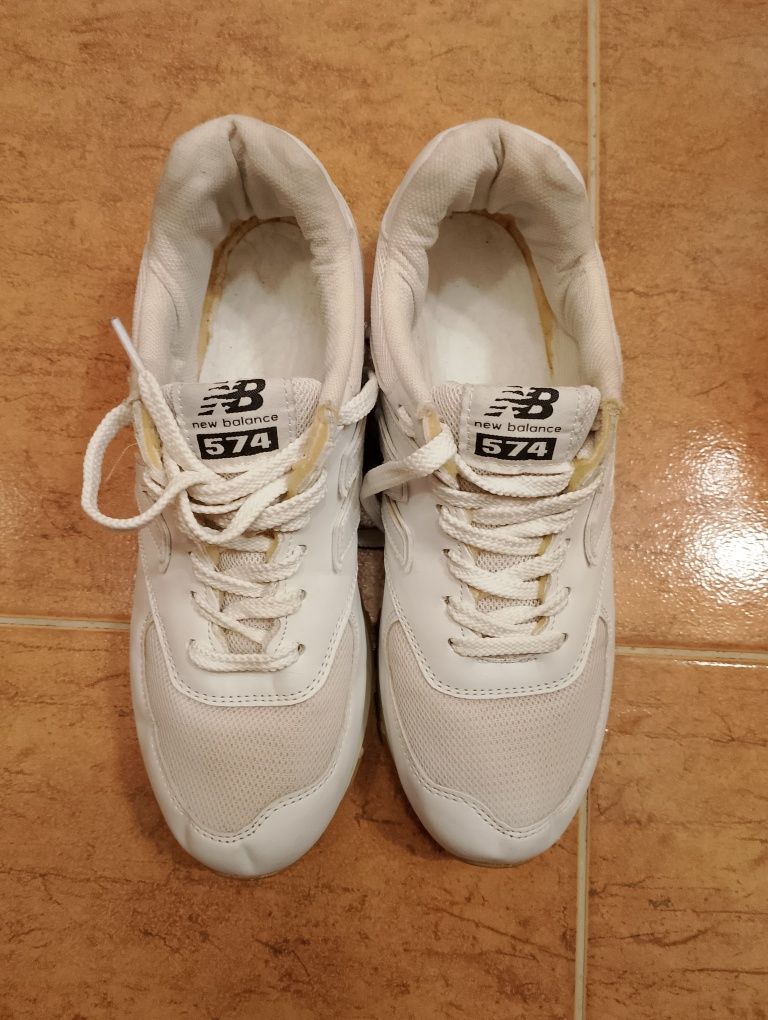 Buty damskie new balance rozmiar 40 wkładka 25,5