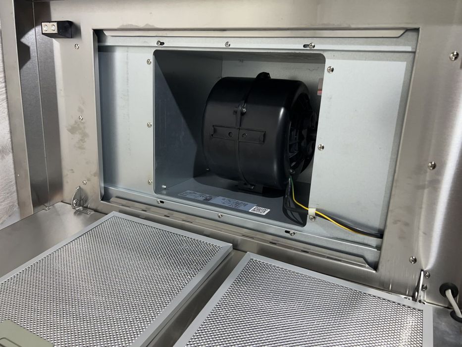 Кухонна витяжка Klarstein Remmy Brilliant Edition 90см.