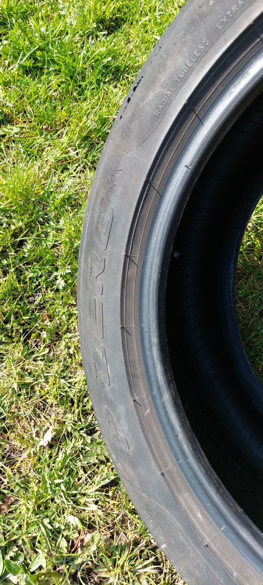 Komplet opon letnich 235x45x17 Pirelli P Zero