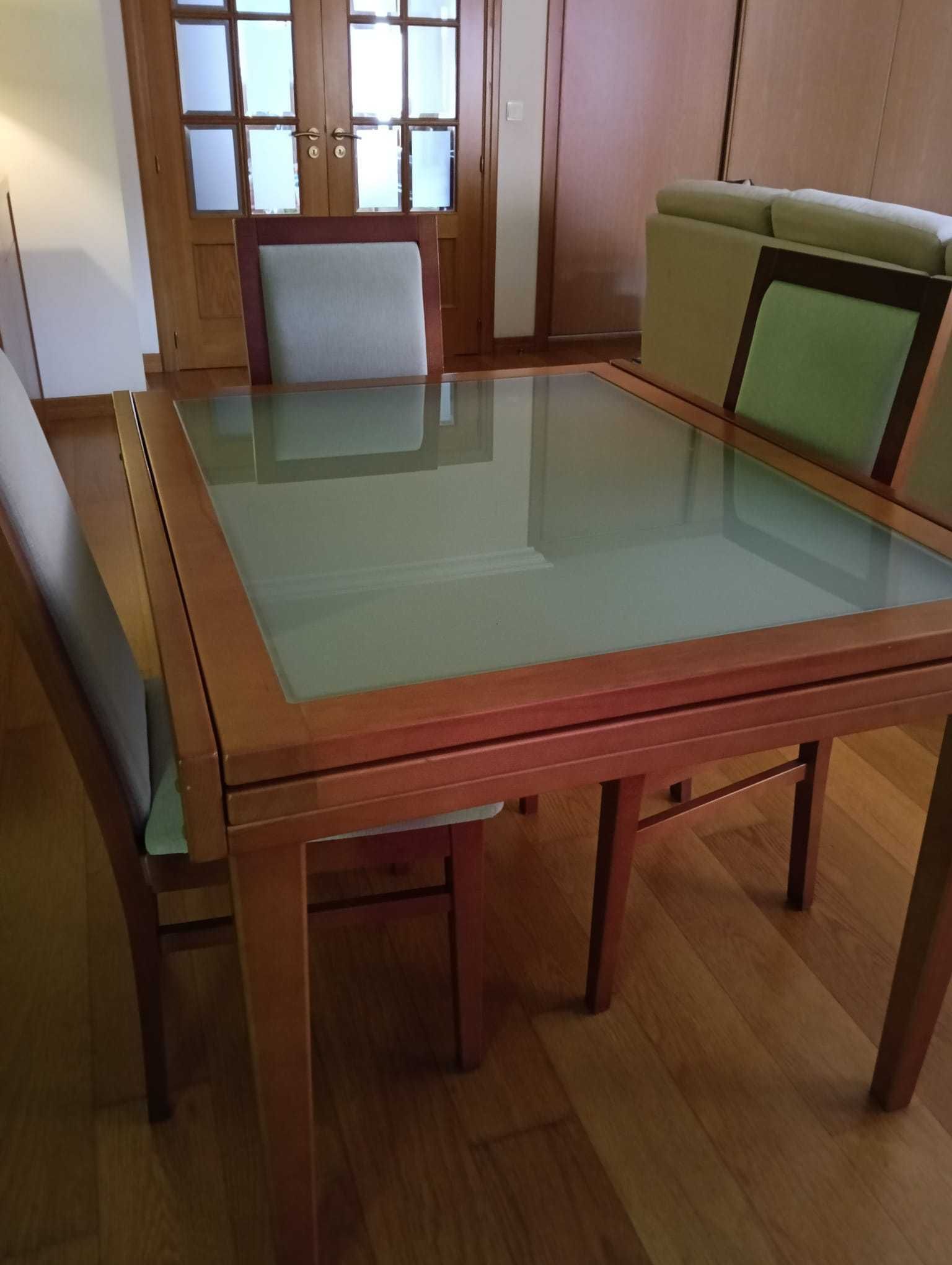 Conjunto de mobília de Sala de jantar 3 móveis e mesa