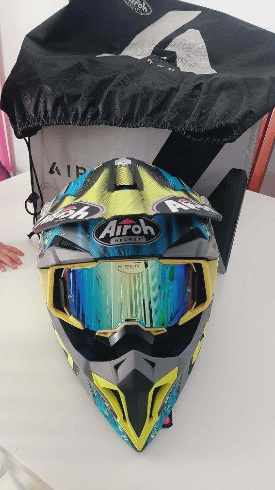 Capacete airoh novo