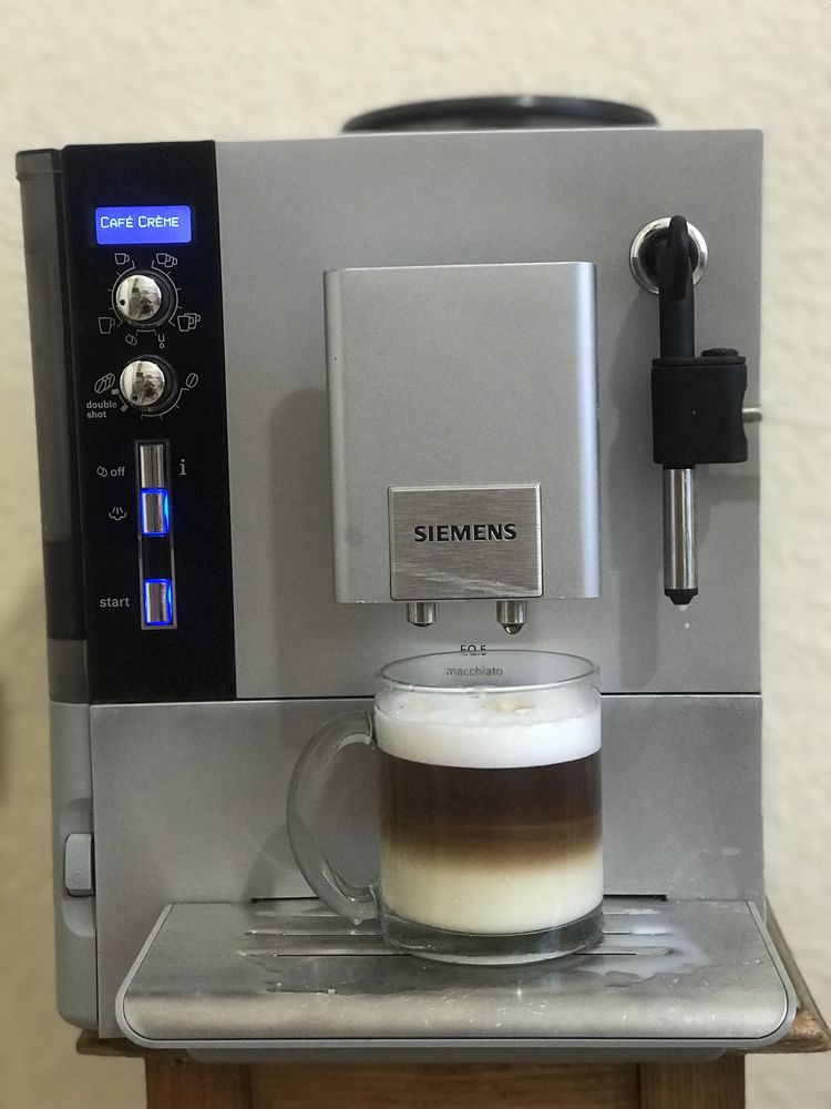 Кофемашина кофеварка Siemens  eq5 macchiato