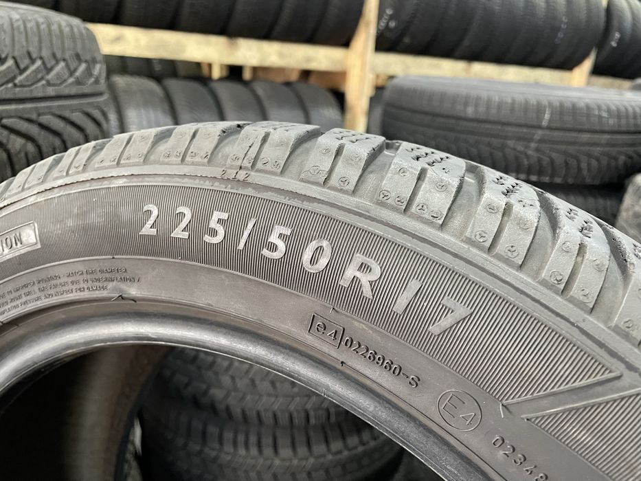 Зимові шини Dunlop 225/50 R17