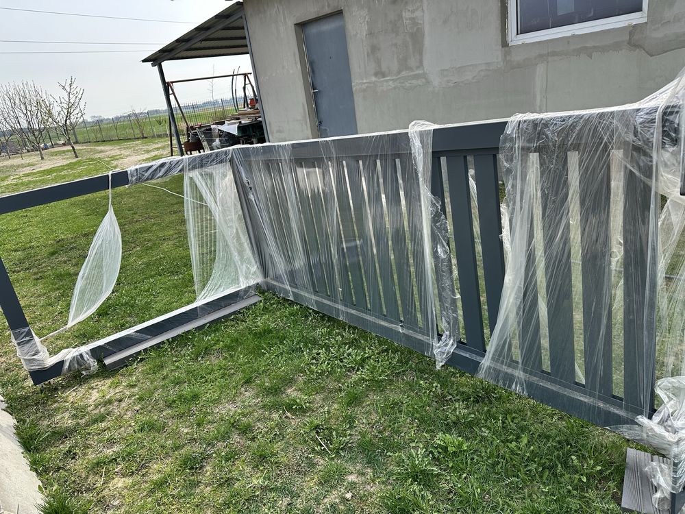 Zadaszenie ,daszek przed wejscie do domu lub nad furtkę