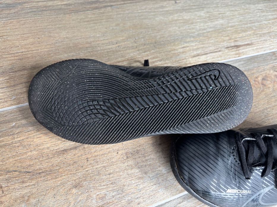 Halówki NIKE buty hala rozmiar 35.5 dziecięce