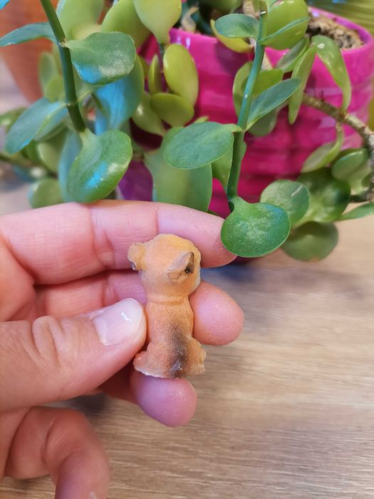 Mała ozdobna figurka - mops