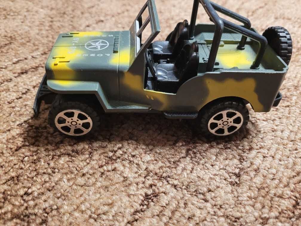 Samochody zabawki - 5 sztuk