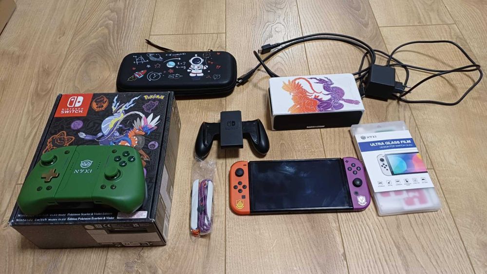 Konsola Nintendo Switch OLED Pokemon +etui, szkło ochronne i kontroler