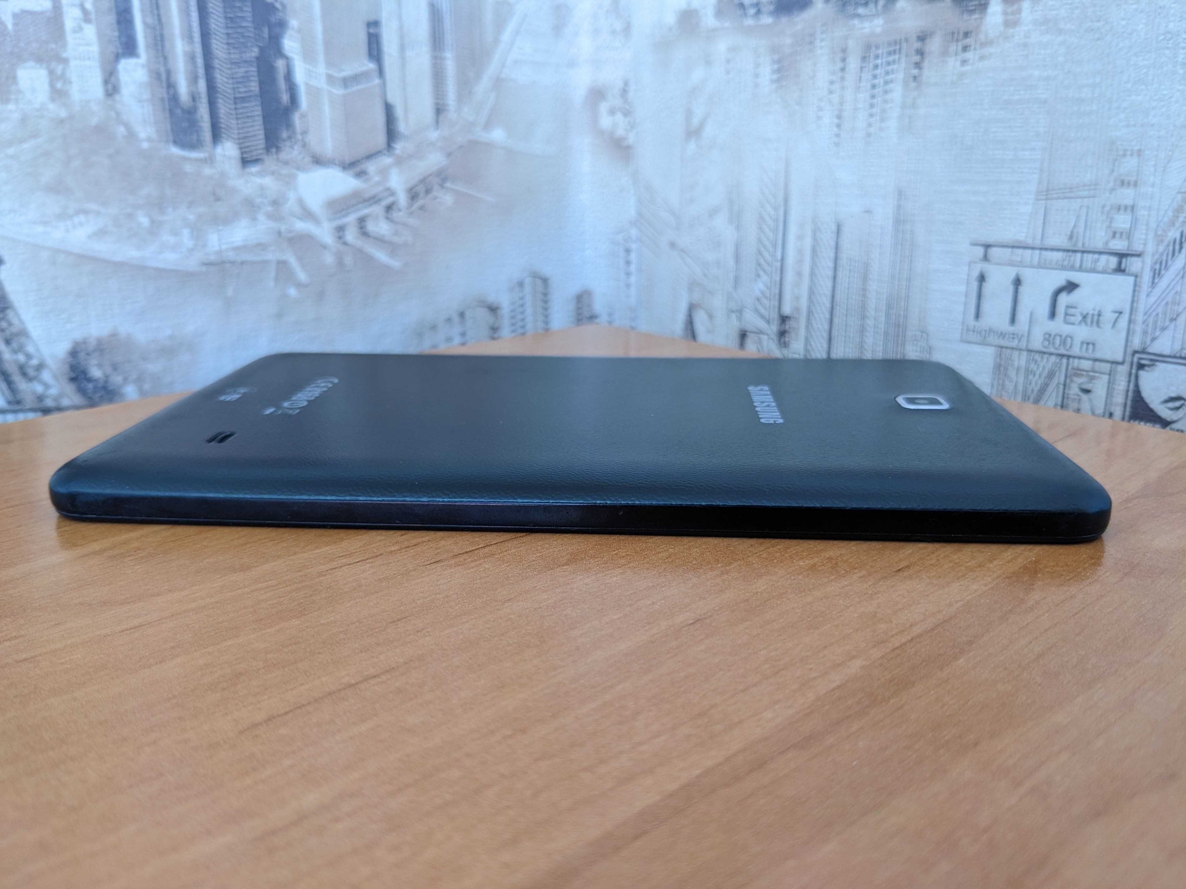 Планшет Samsung Galaxy Tab 4 SM-T231 3G Черный