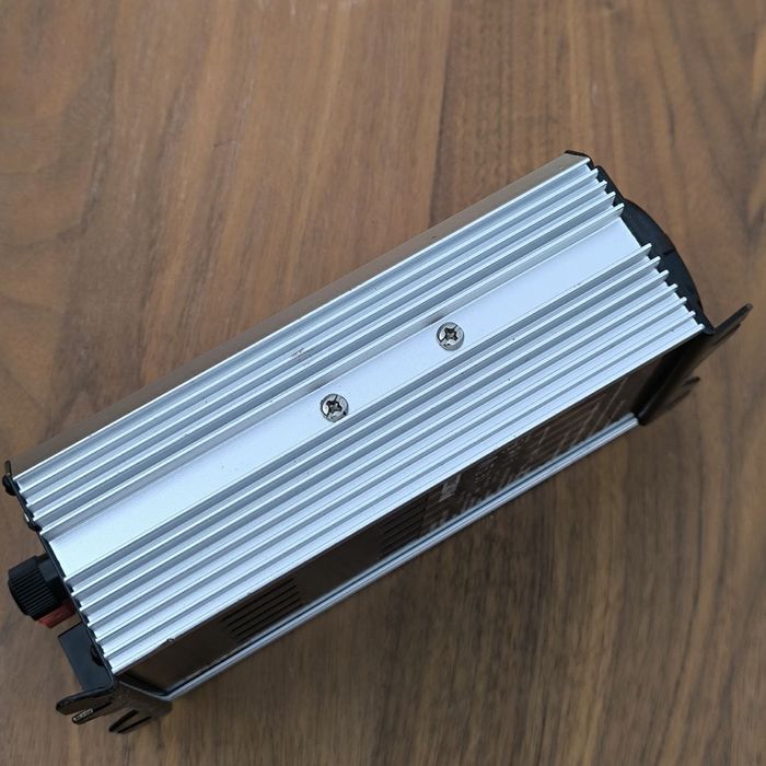 Інвертор автомобільний CARPOINT 12V/230V,