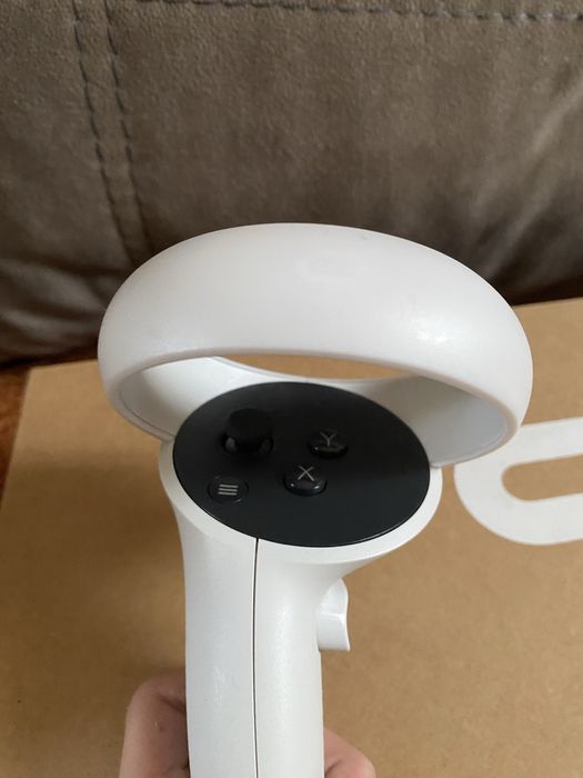 Продвм Oculus quest 2