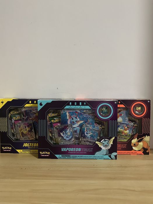 Pokemon TCG Vaporeon Jolteon Flareon VMAX Premium Collection