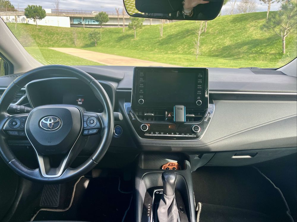 Toyota Corolla sedan 1.8 Hybrid Exclusive