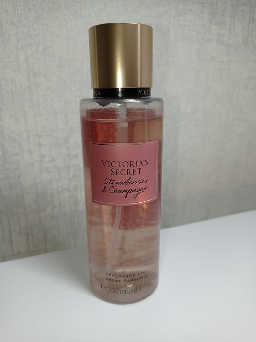 Спрей Victoria's secret Strawberries & Champagne