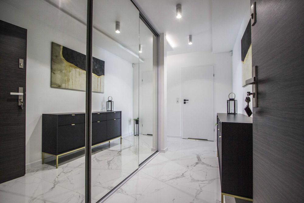 Komfortowe 60 m² z balkonem, parkingiem i klimatyzacją / Centrum