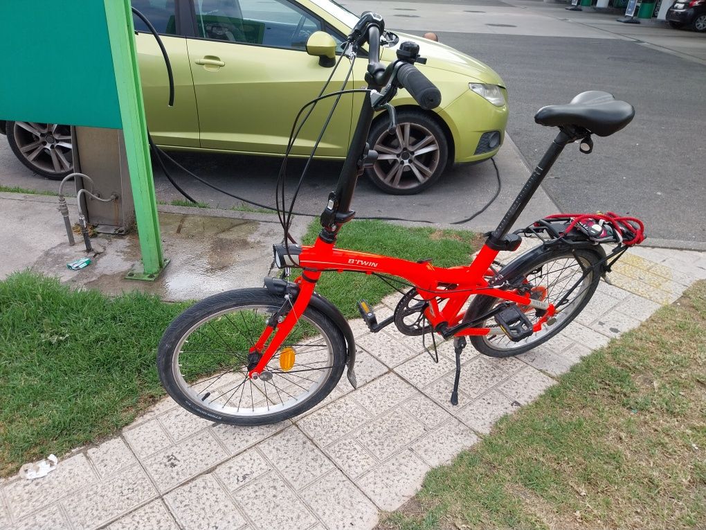 Bicicleta b.twin com nova