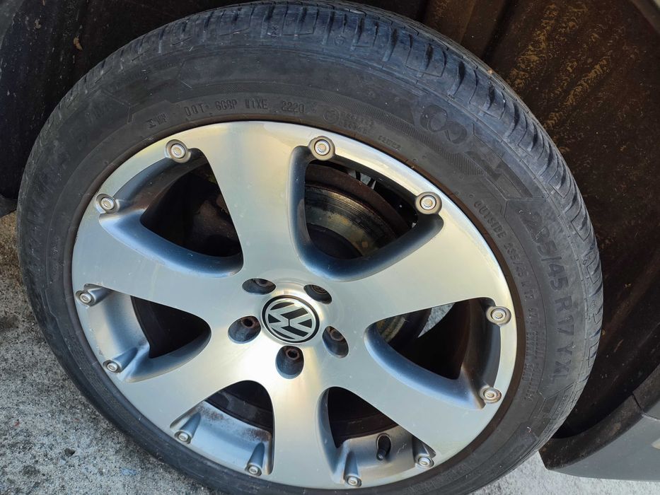 Volkswagen Touran Cross