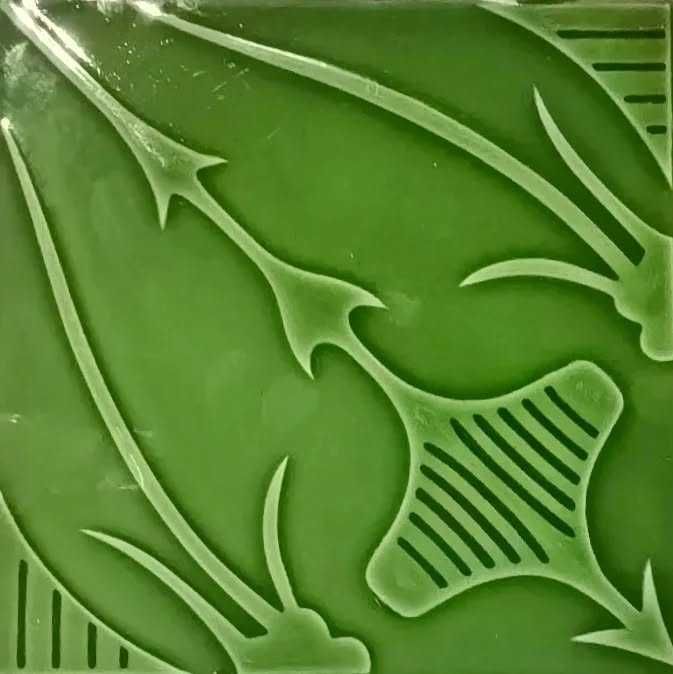 Quadra de azulejos verde modernistas com relevo Cesol 15x15cms