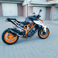 KTM Super Duke 1290.