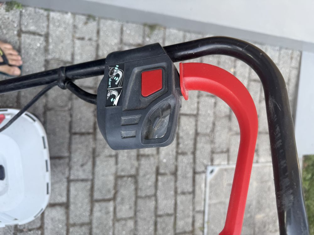 Corta relva elétrico