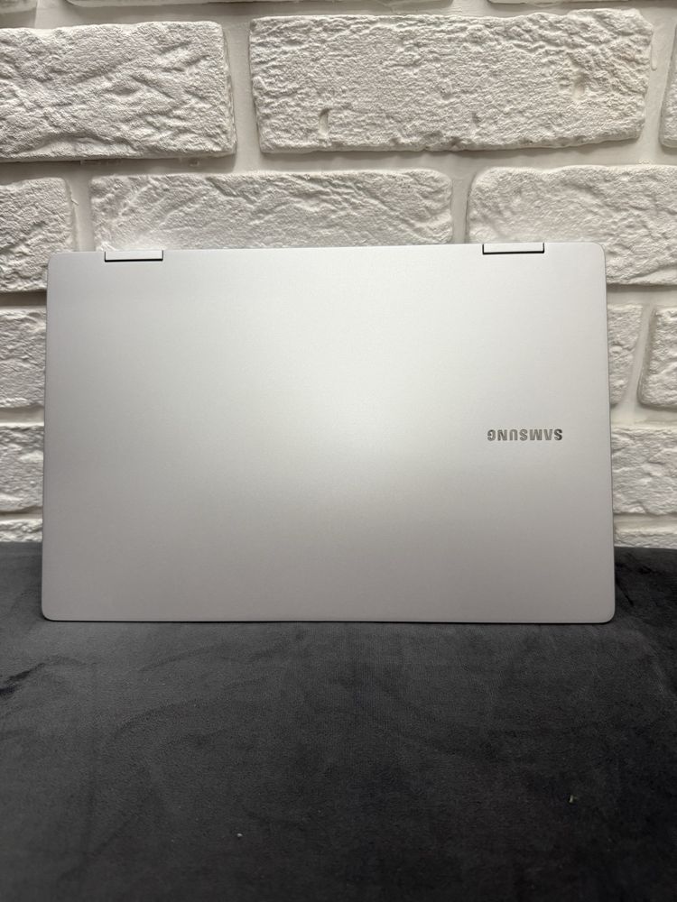 Ноутбук Samsung Galaxy Book3 360 13.3” (NP730QFG-KB3FR)