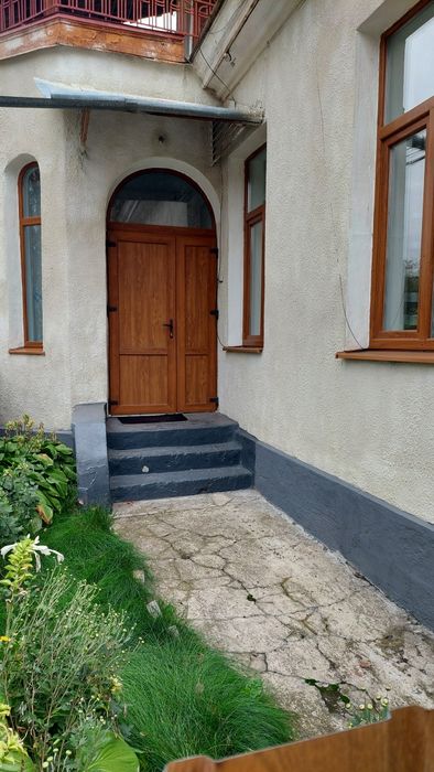 Продам квартиру 2 кімнатну
