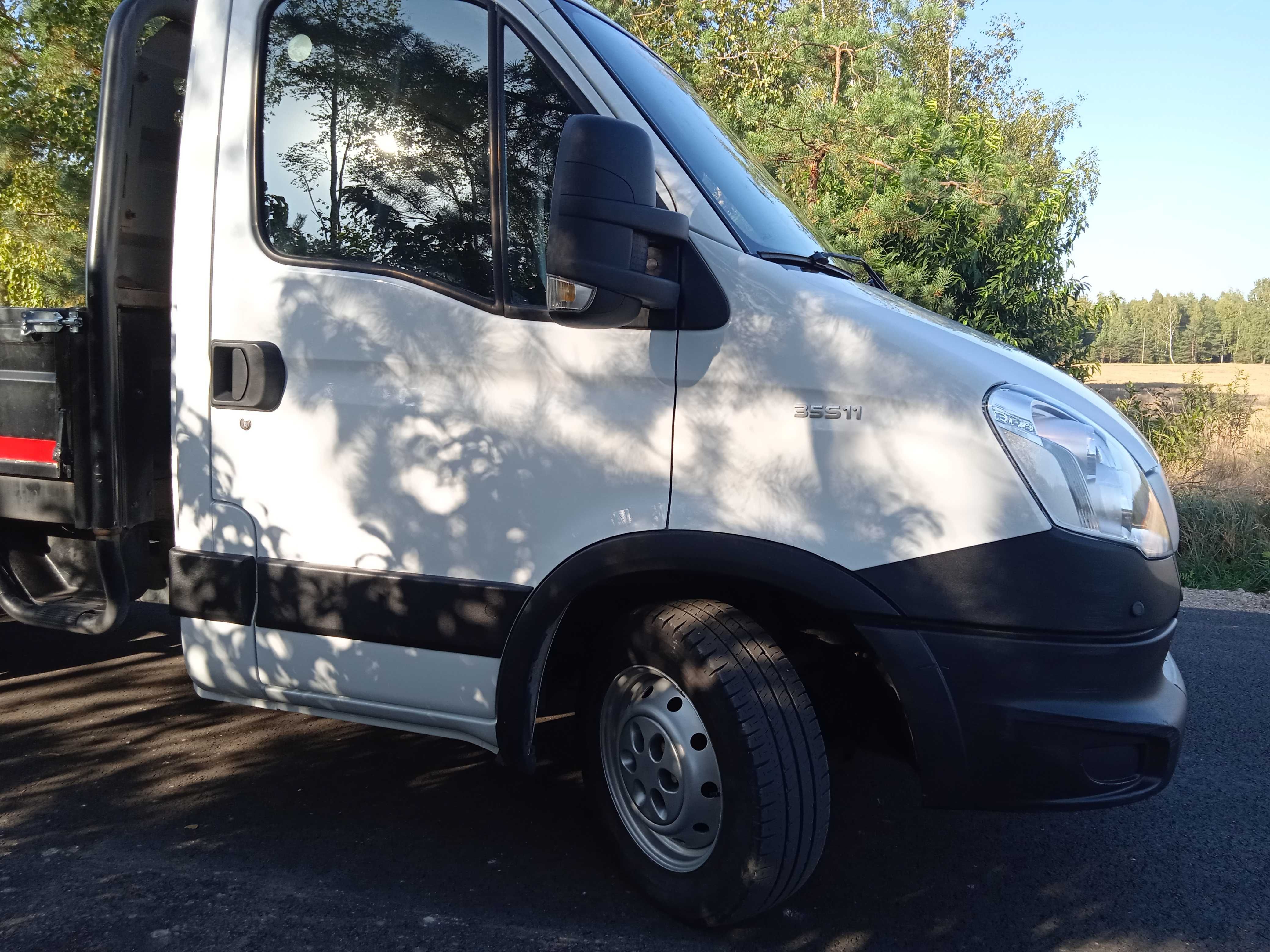 Iveco daily 35s11 2.3 hpi najazd laweta skrzynia