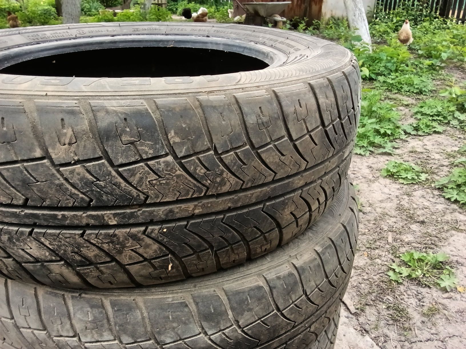 Вживані шини 185/60R14