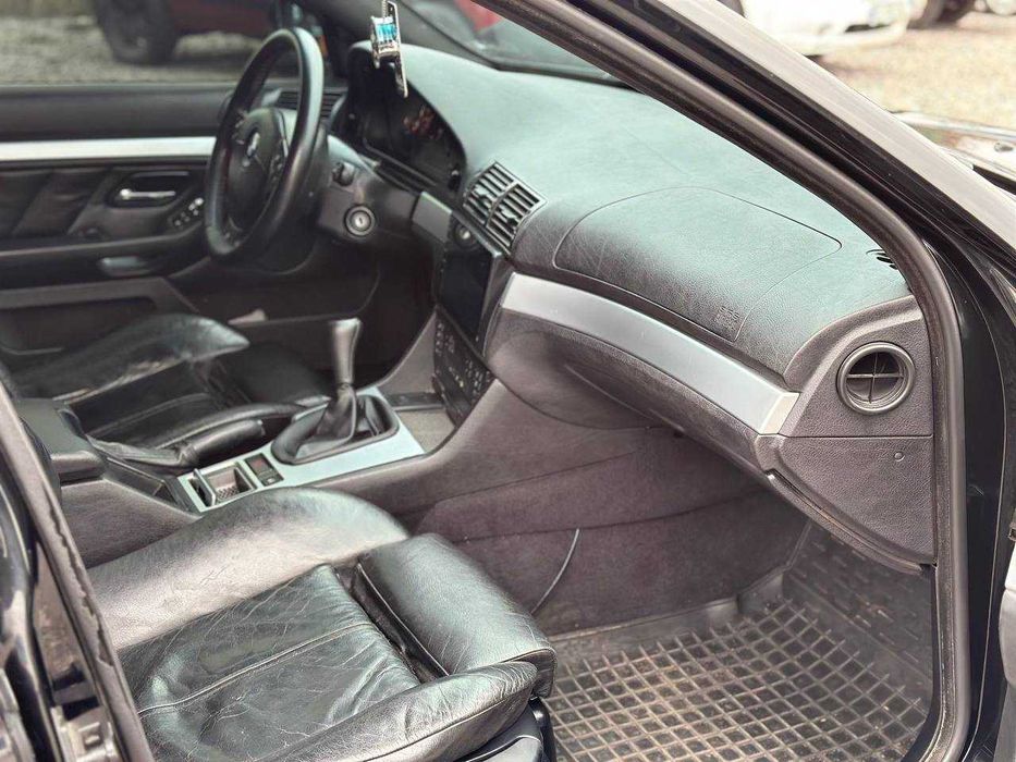 BMW 520i E39 2001 рік 2.2 бензин/газ Рестайлинг