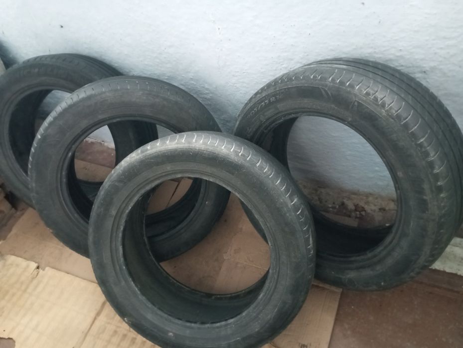 Продам літню резину