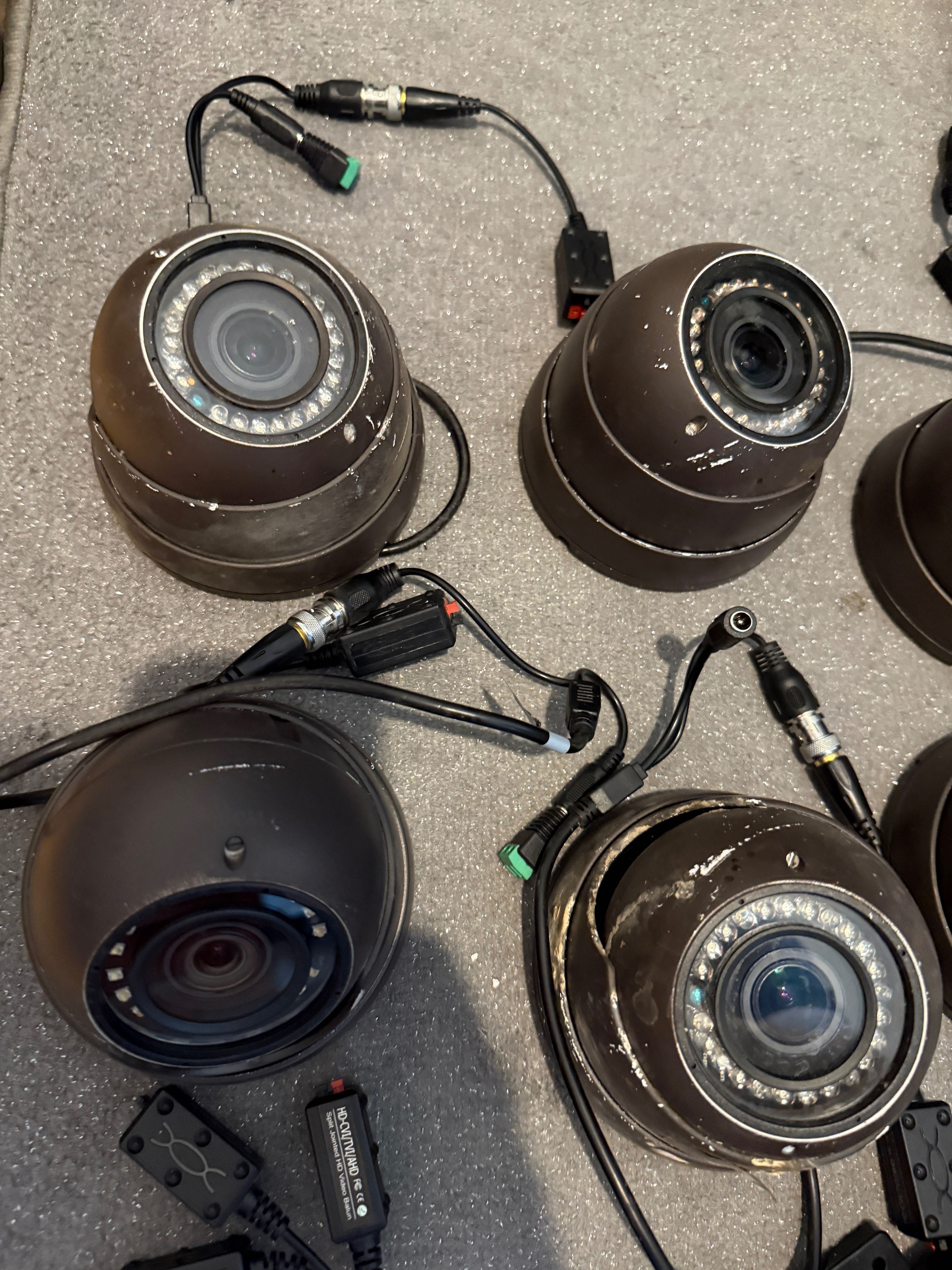 6 x Kamera Dahua HDCVI HDW1200RP,10 x Transmiter Video, Moduł Zasilacz