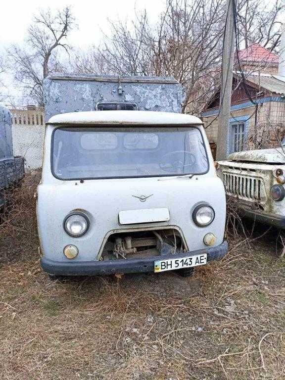 Продам УАЗ 3303 Бортовий на запчастини