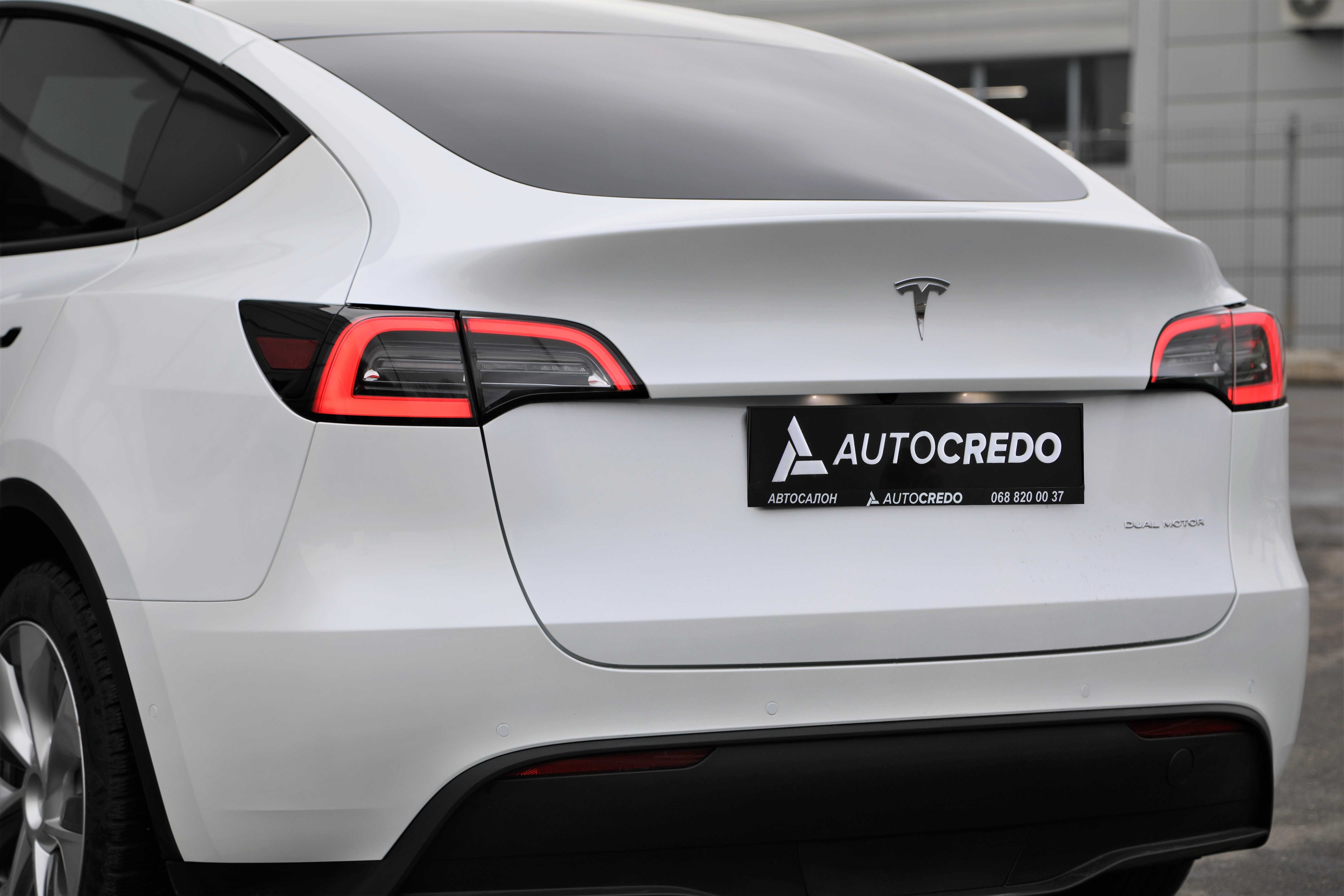 Tesla Model Y Long Range 2020 року