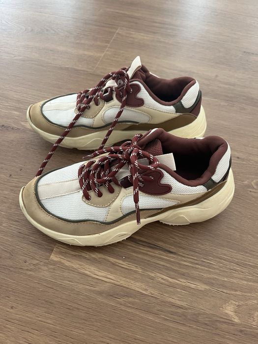 Tenis MNG 36 bom estado