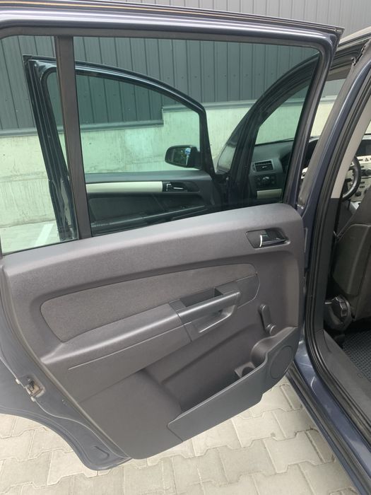 Opel Zafira B 2008 р