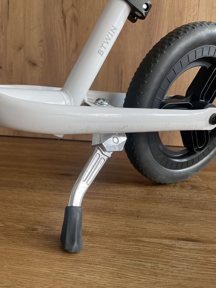 Rowerek biegowy dziecięcy ze stopką Btwin Runride 100 10cali decathlon