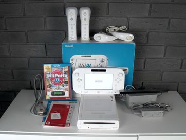 Nintendo Wii + Gra: Wii Party U + 2 kontrolery + 2 Nunchuck - PAL