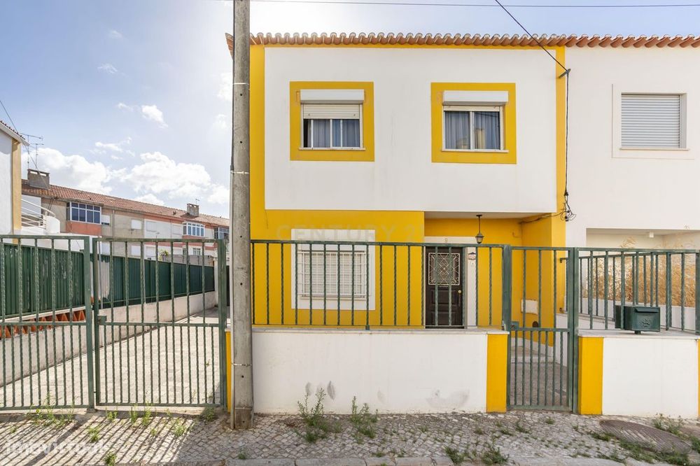 ** RESERVADA **Moradia no Bairro do Pombal – Cova da Piedade, Almada
