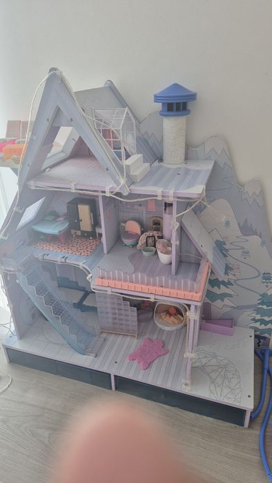 "Chalet de inverno " Casa de bonecas LOL