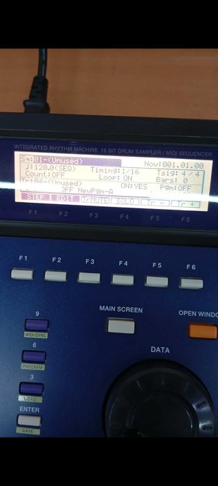 Akai Mpc 2000xl recondicionada